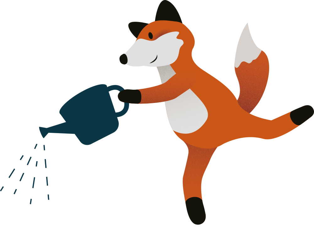 KLiKi-Fuchs gießt eine Pflanze